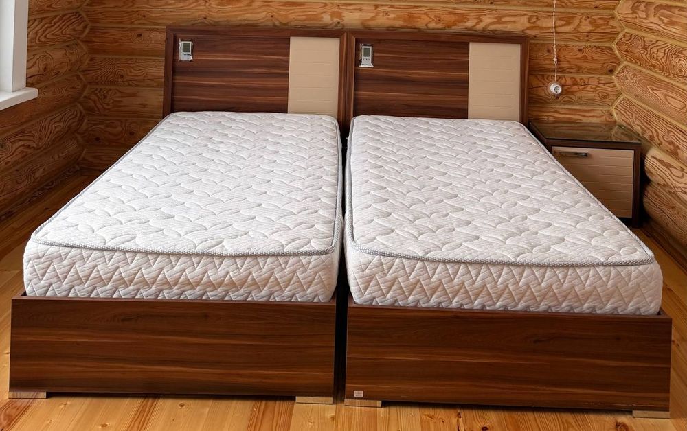 Продаётся современный спальный гарнитур в европейском минималистичном