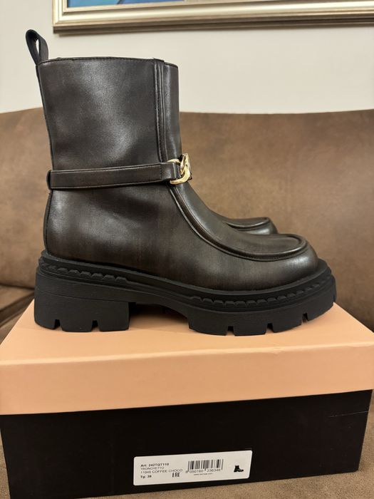 Кожени боти Twinset