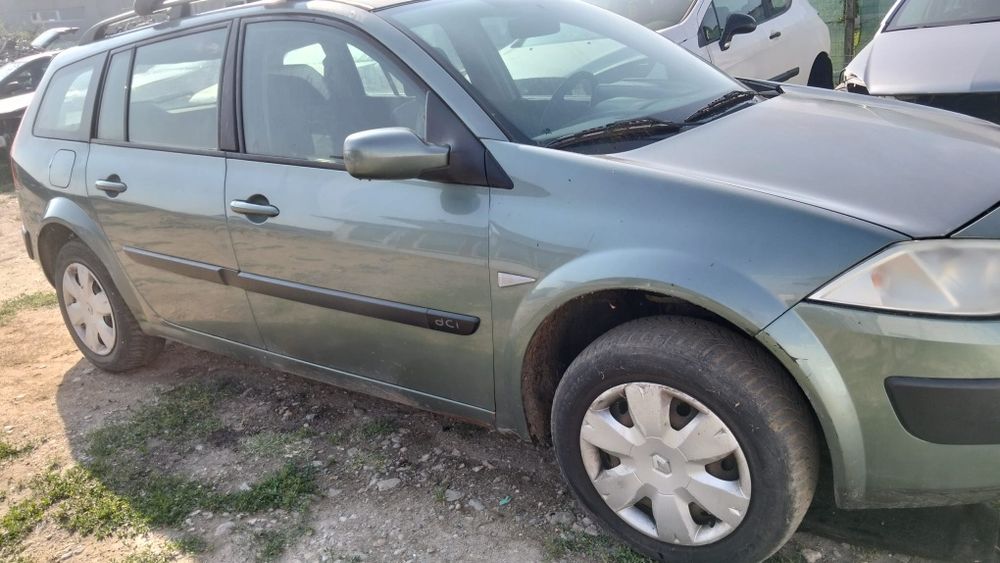 Dezmembrez Renault Megane 2 1.5 dci