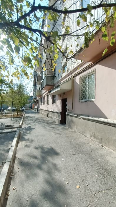 Продам 2ком.кв.на пр-т жамбыла дом 18