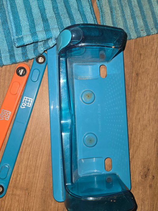 Вертикална прахосмукачка Philips Power Pro Aqua  60 евро