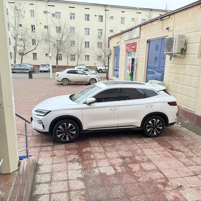 Продаю или обменяю на квартиру или офисс в центре с моей доплатой