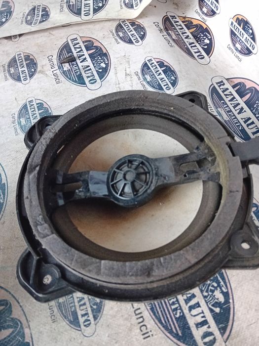 boxa dreapta spate  audi a4