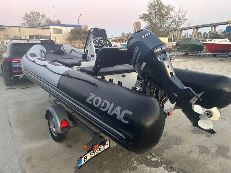Продавам Лодка Zodiac Open 4.8