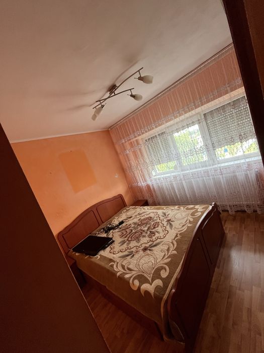 Inchiriez apartament cu 2 camere