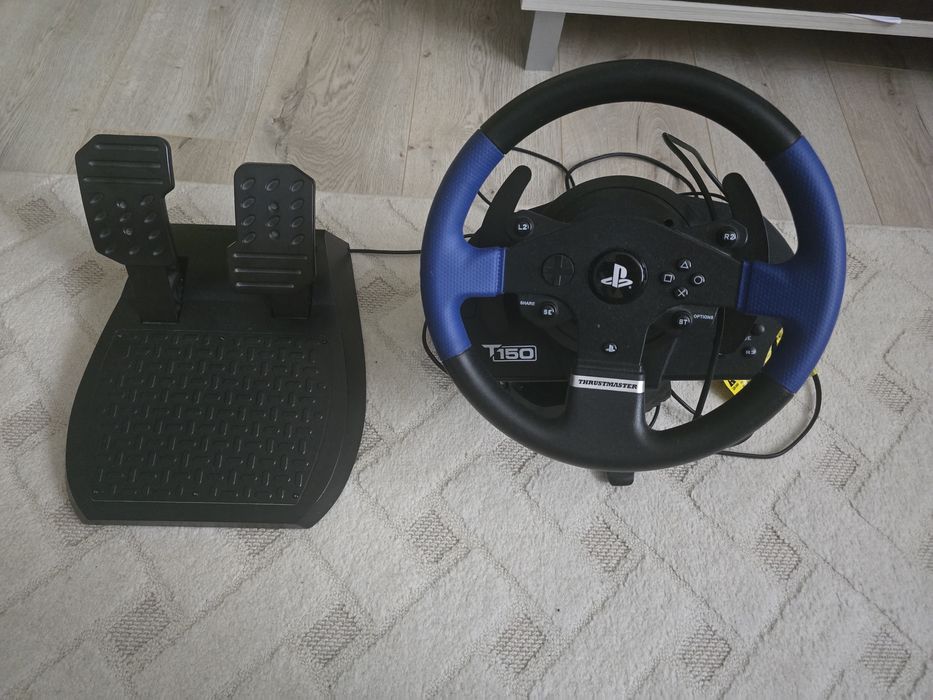 Thrustmaster T150 PS4/PS5/PC + педали – много добро състояние
