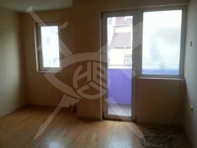 Дава се под наем Двустаен апартамент в Варна, Колхозен пазар - 78 кв.м за 348.84 € - Снимка #3