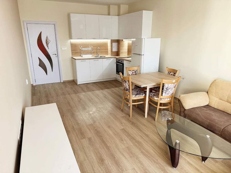 Дава се под наем Двустаен апартамент в Пловдив, Христо Смирненски - 74 кв.м за 405 € - Снимка #1