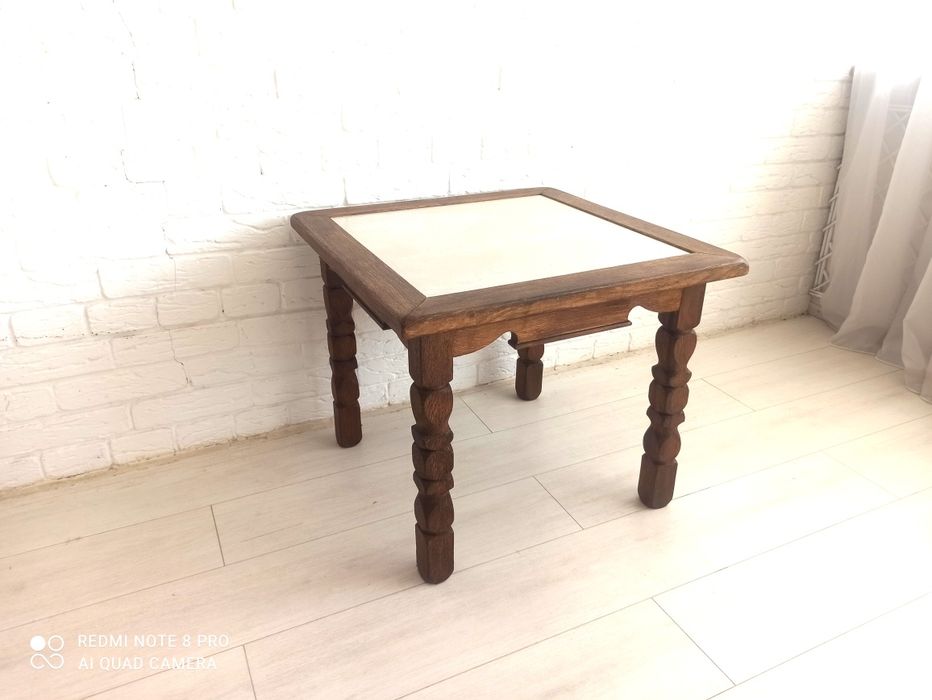 Помощна холна маса