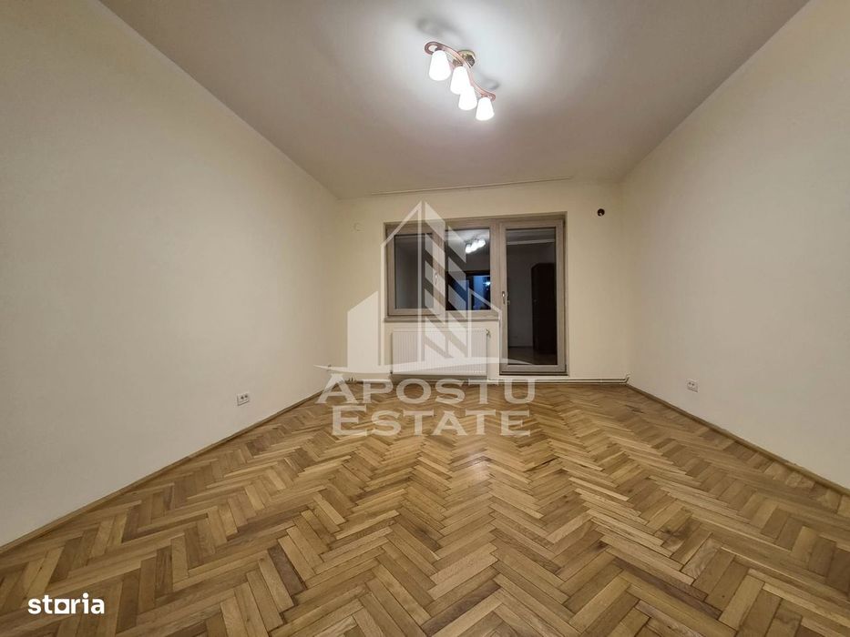 Apartament 4 camere,zona Malul Muresului