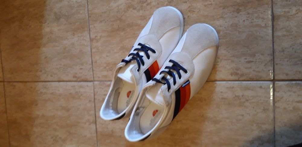 Adidasi Ellesse