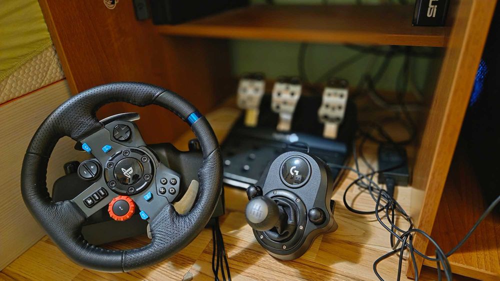 Logitech G29 + shifter