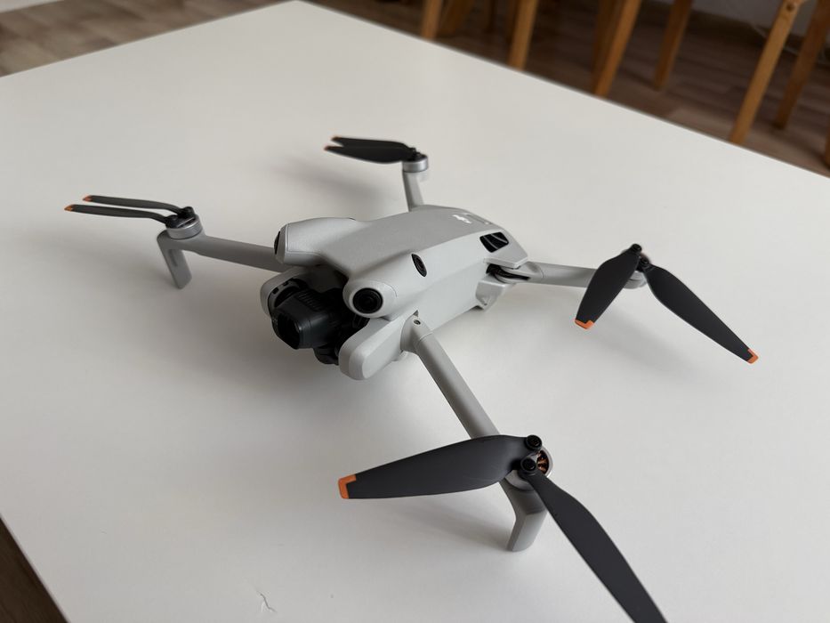 DJI Mini 4 Pro RC2