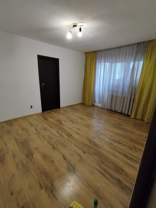 Apartament 2 camere Astra str.uranus