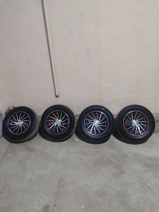 Saka diska 13 balon birga