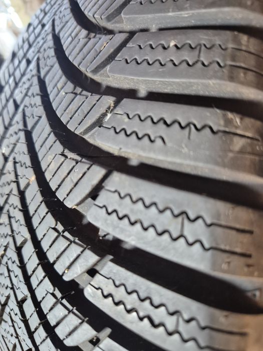 De vanzare 4 anvelope Hankook 195 45 16