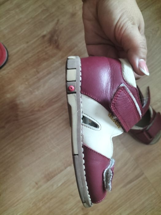 Продам сандалии детские ортопед