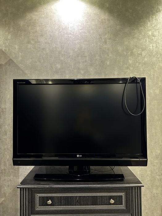 Продам Телевизор LG
