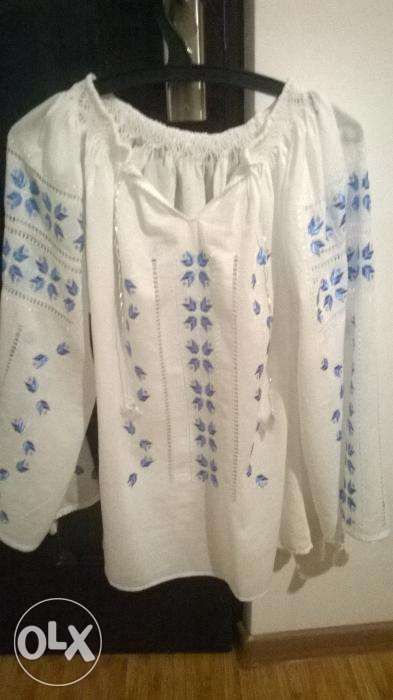 Ie Traditional Romaneasca