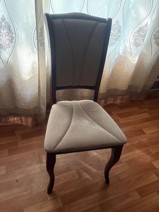 Продам срочно стулья