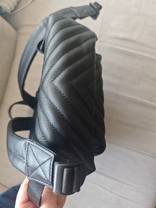 Дамска раница Guess