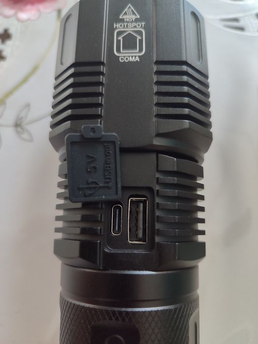 Мощный фонарик с индикатором