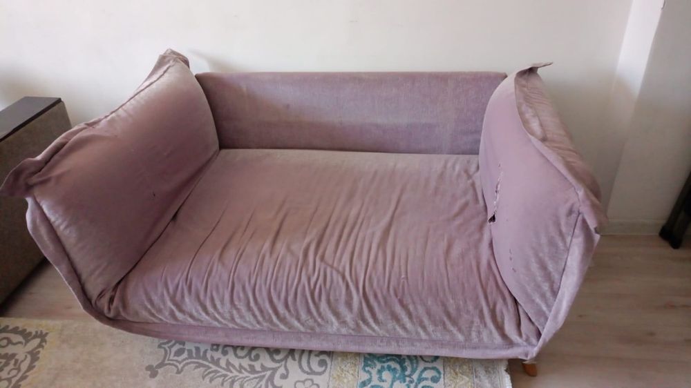 Продаётся срочно б/у диваны и шкаф