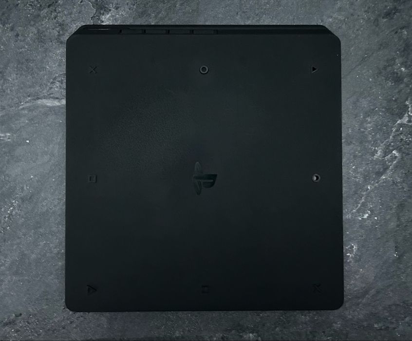 Playstation Slim 4