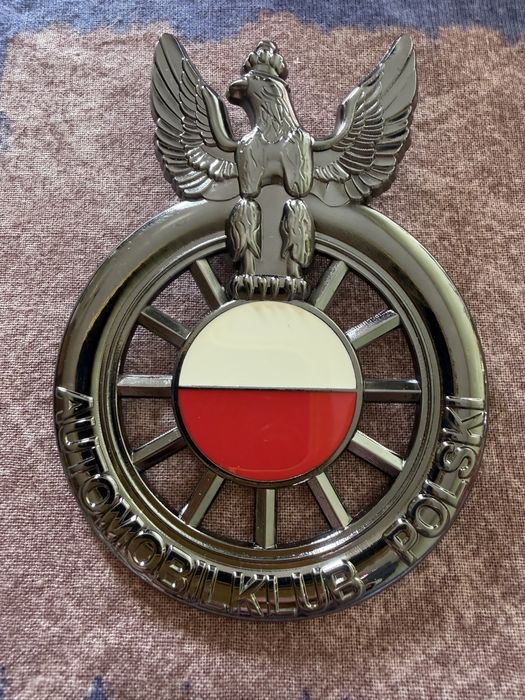 Емайлирани автомобилни емблеми