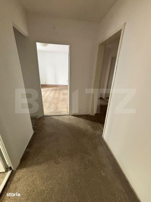 Apartament cu 3 camere, 62 mp, zona Vest