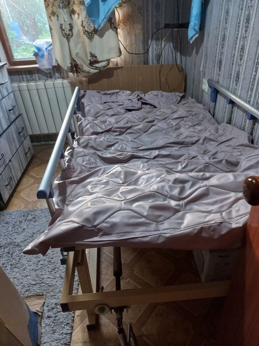 Продам кровать ортопедическую