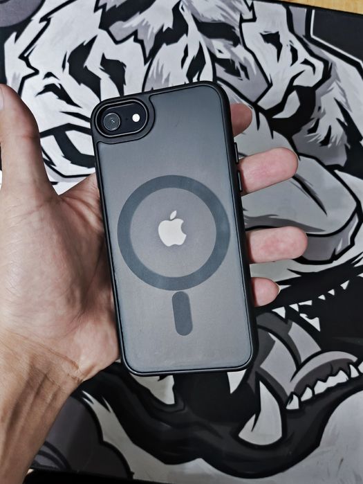 iPhone SE 3, идеальное состояние