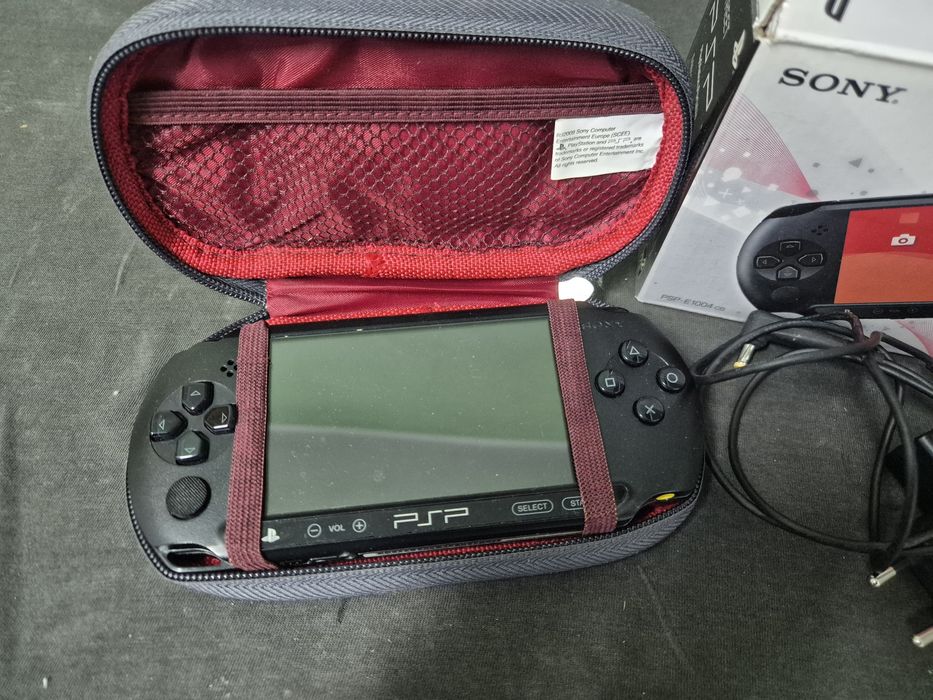 Soni psp E1004 конзола за игра.