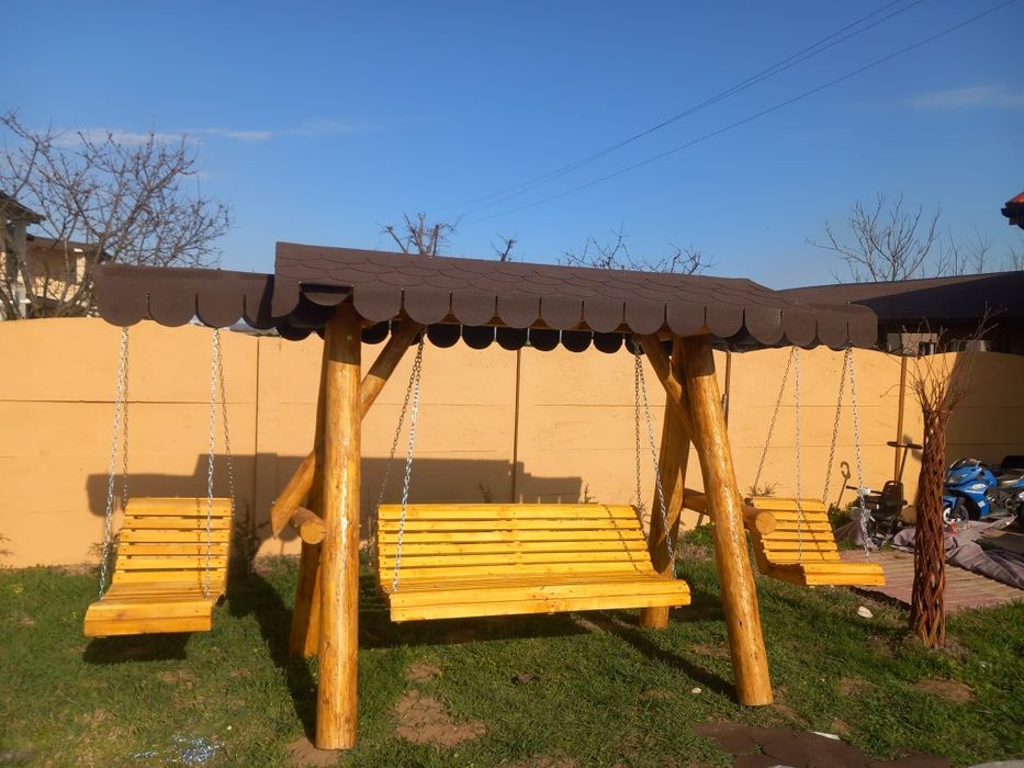 Balansoar rustic de grădină