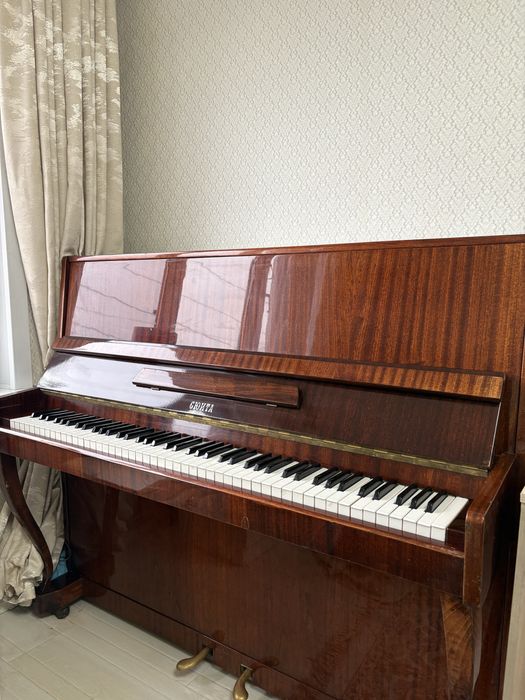 Продам пианино «Сюита»