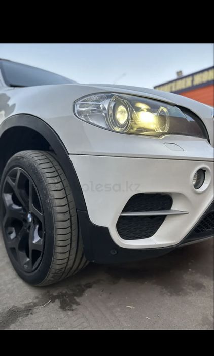 Продам машину BMW X5 E70..