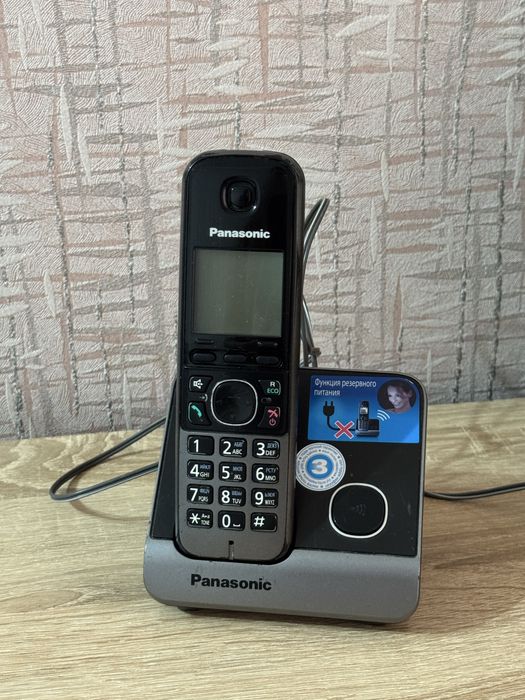 Радиотелефон Panasonic KX-TG6811 черный