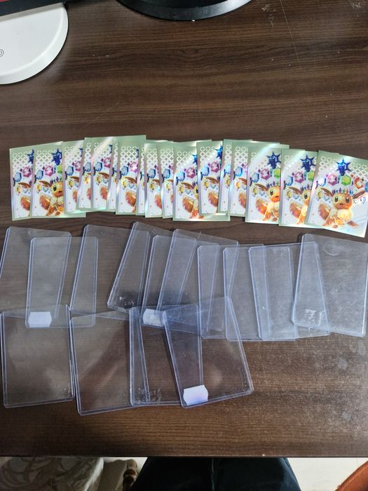 Set de pokemon rare si originale in cutia originala