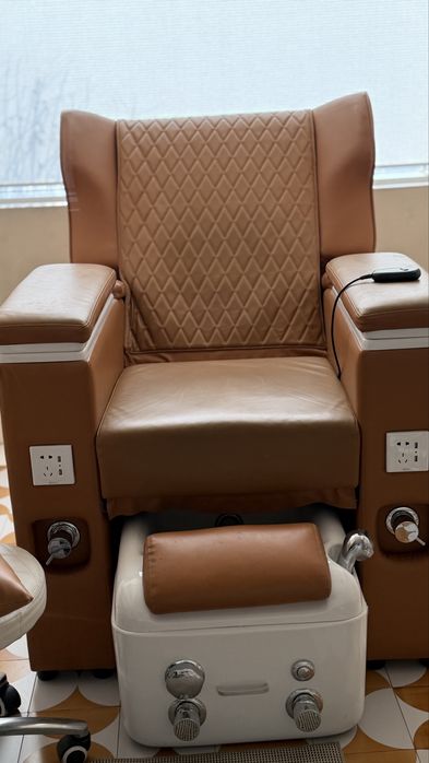 Кресло педикюрное 400 000 тг