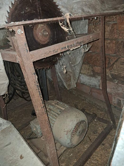 Циркуляр за рязане на дърва