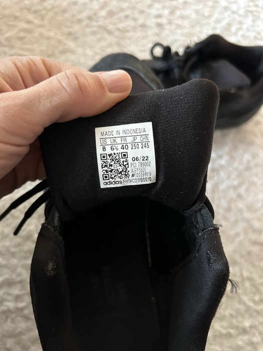 Маратонки Adidas ZX22 boost