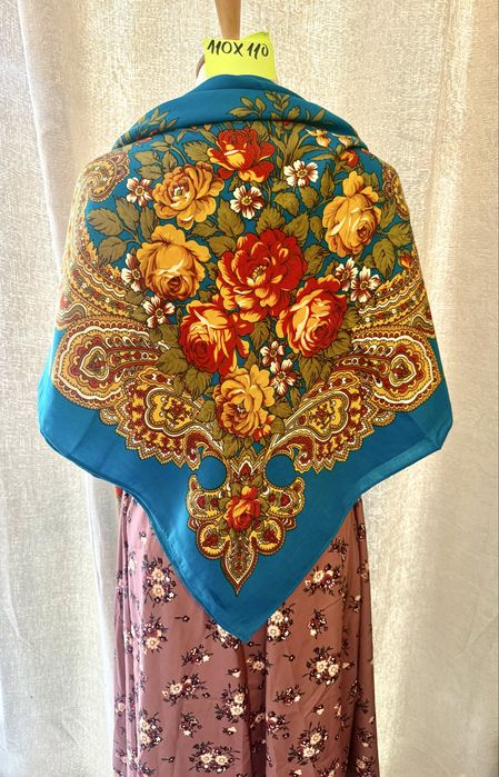 Batic traditional cu motive florale 110 cm
