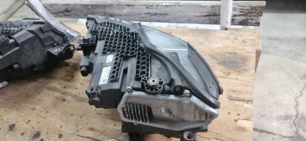 Фарове за Vw caddy след 2020г bi led