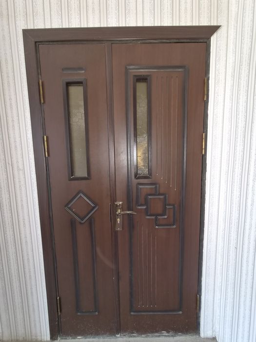 Продается  двери