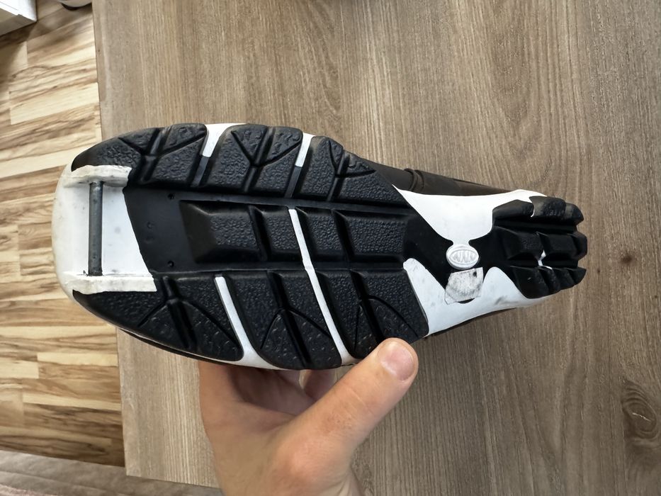 Продаю лыжные ботинки