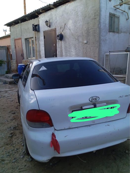 Hyundai accent 1998