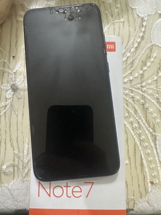 Redmi note 7 4 ram 64 gb rom
