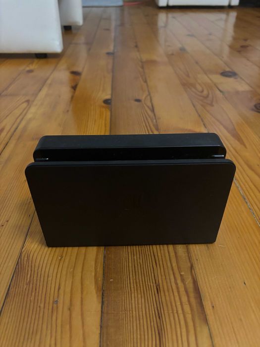NINTENDO SWITCH OLED - Пълен комплект с калъф