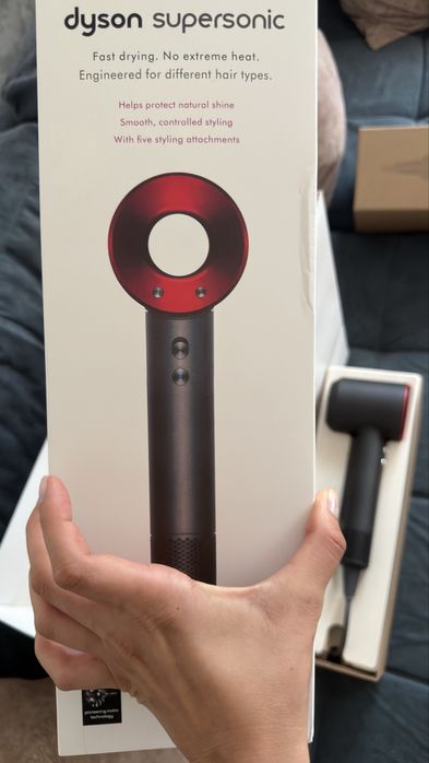 Фен Dyson supersonic