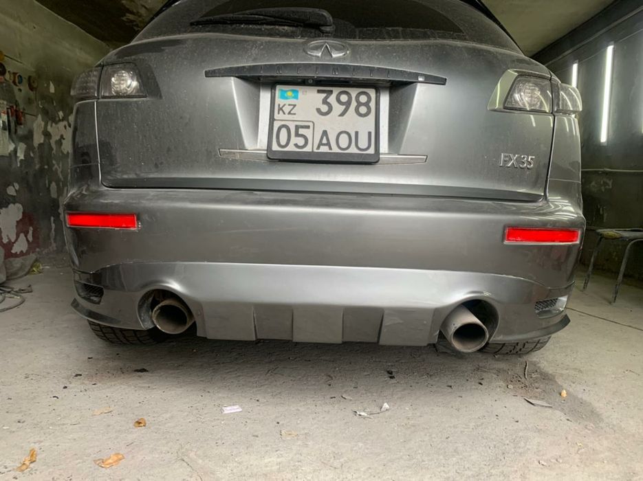 Продам бампер на Инфинити FX 35